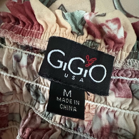 GigiO Floral Boho Beach Smocked Maxi Dress EUC Size M - Picture 7 of 8